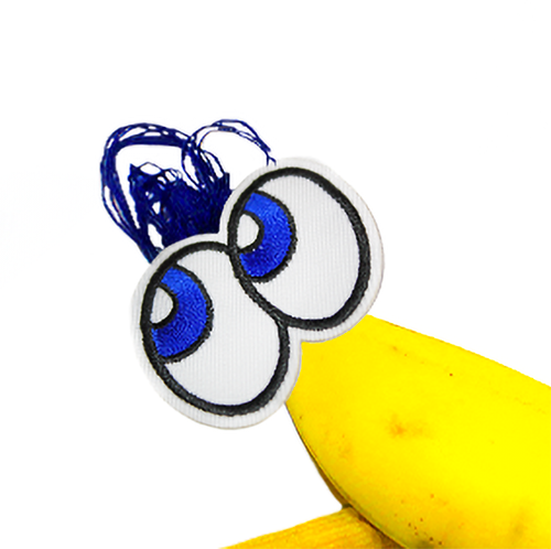banana-tshirt-maglietta-occhi-kids-ricamo-particolare-toppa
